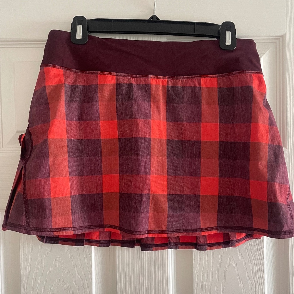 Lululemon athletic skirt- size 6 tall